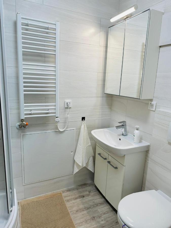 Palace Quarter 1 Peaceful Modern Central Top Floor Apartment Budapest Exterior photo